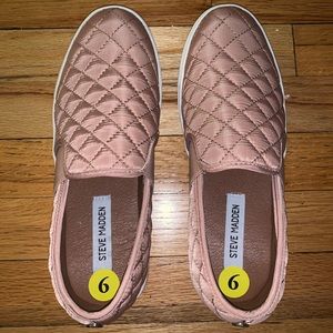 Steve Madden Slip-On Sneaker